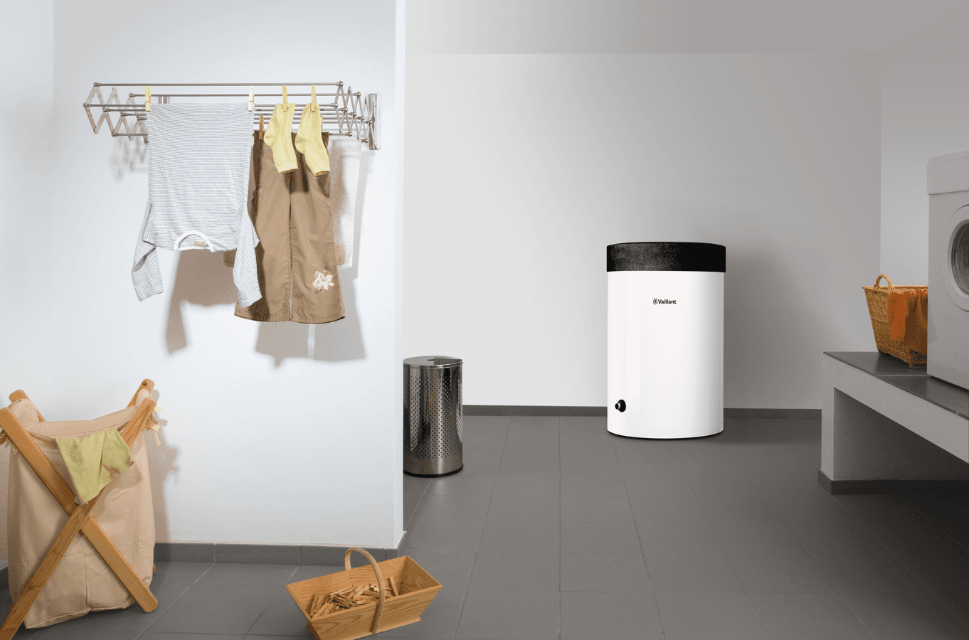 [This image is AI generated] uniSTOR exclusive VIH R 120 - 200l scene view