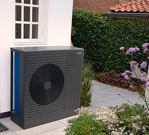 „aroTHERM pro“ oro-vandens šilumos siurblys po langu